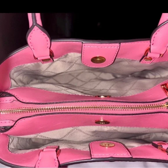 Michael Kors Vibrant Pink Shoulder Bag with Gold Accents - Picture 4 of 5